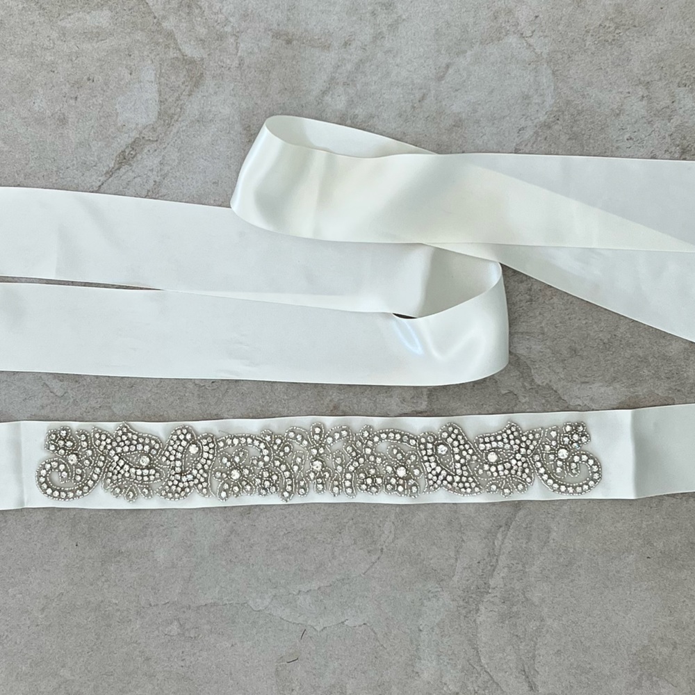 Sash belt